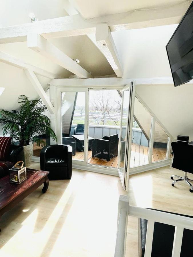 Luxury Rooftop Loft With River View 10Min To City Dusseldorf Exterior photo