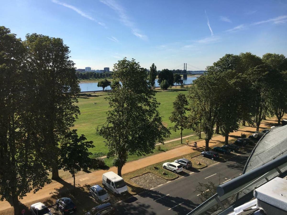 Luxury Rooftop Loft With River View 10Min To City Dusseldorf Exterior photo